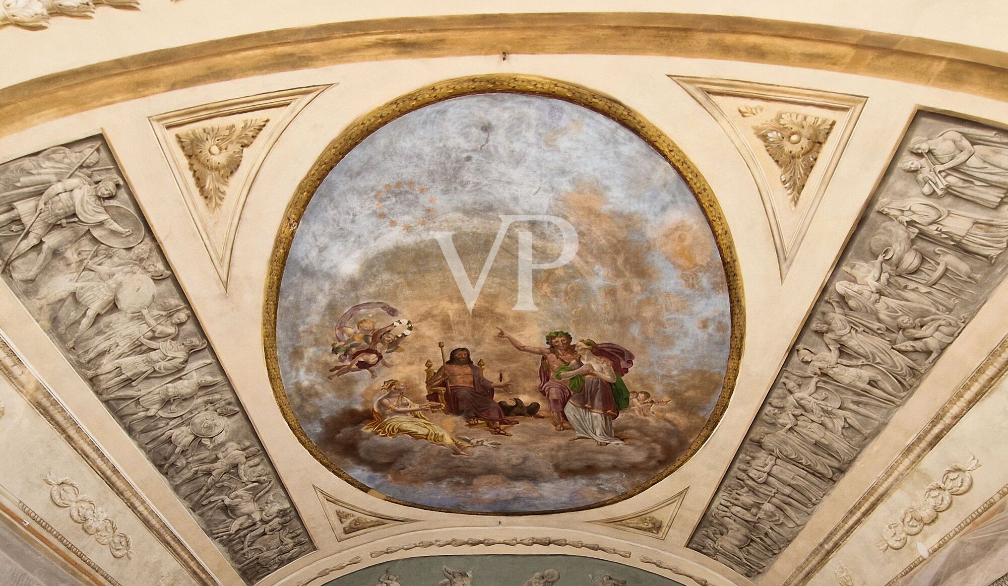 Palazzo Storico sul Lungarno – Residenza Rinascimentale con Comfort Moderni a Pisa