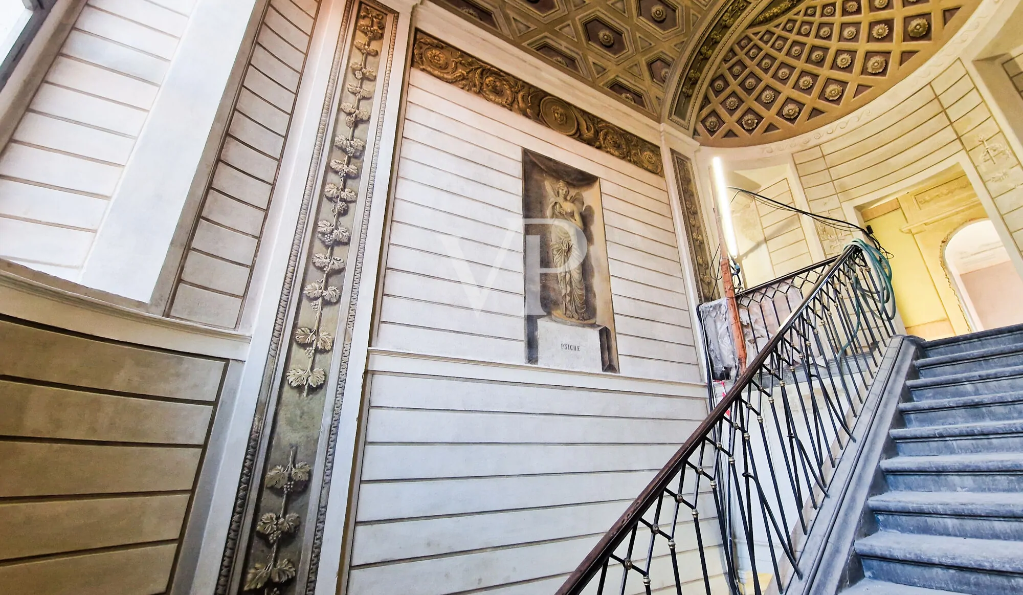 Palacio histórico en el Lungarno - Residencia renacentista con comodidades modernas en Pisa