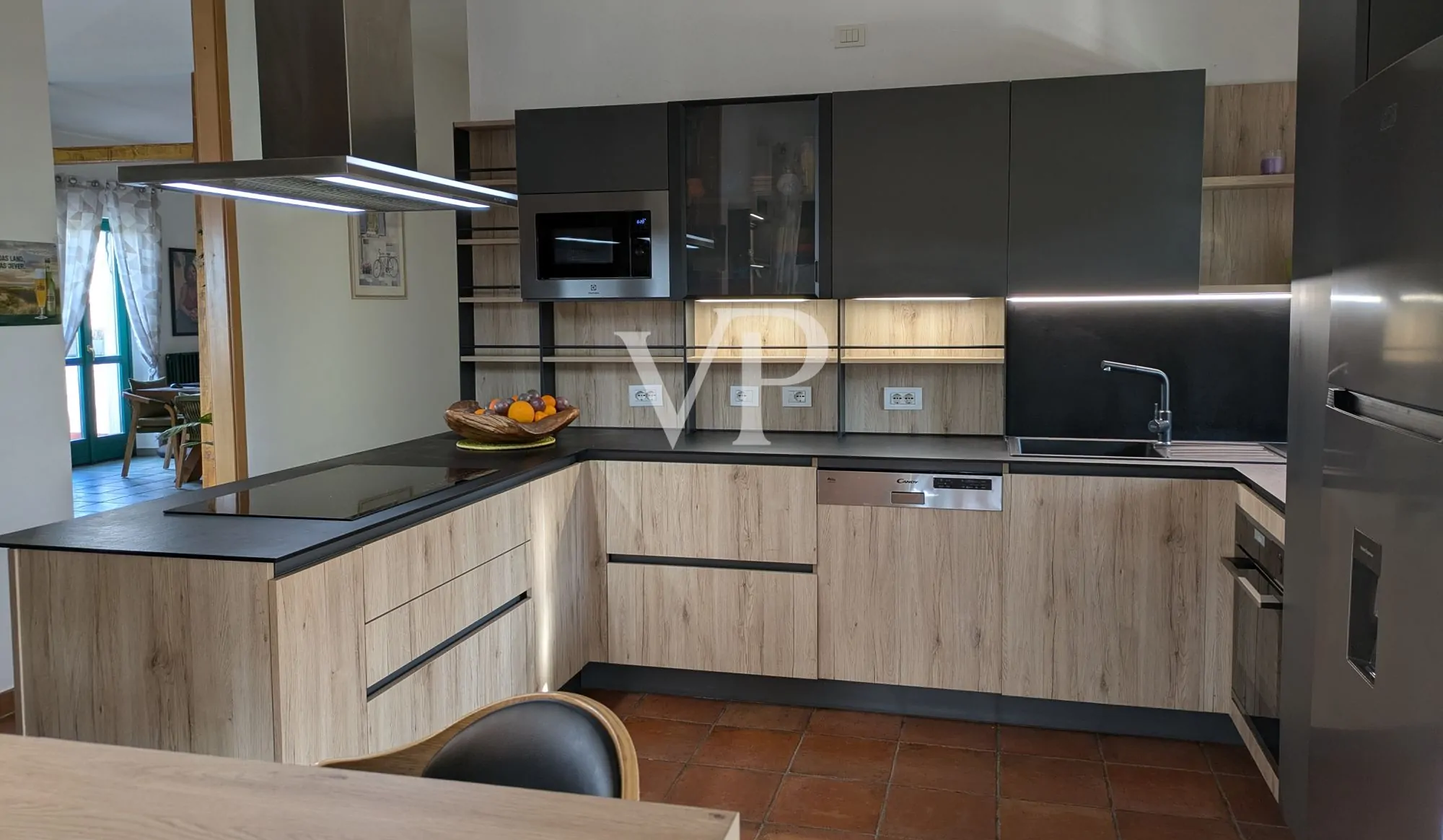 Villa con piscina nella verde campagna piemontese