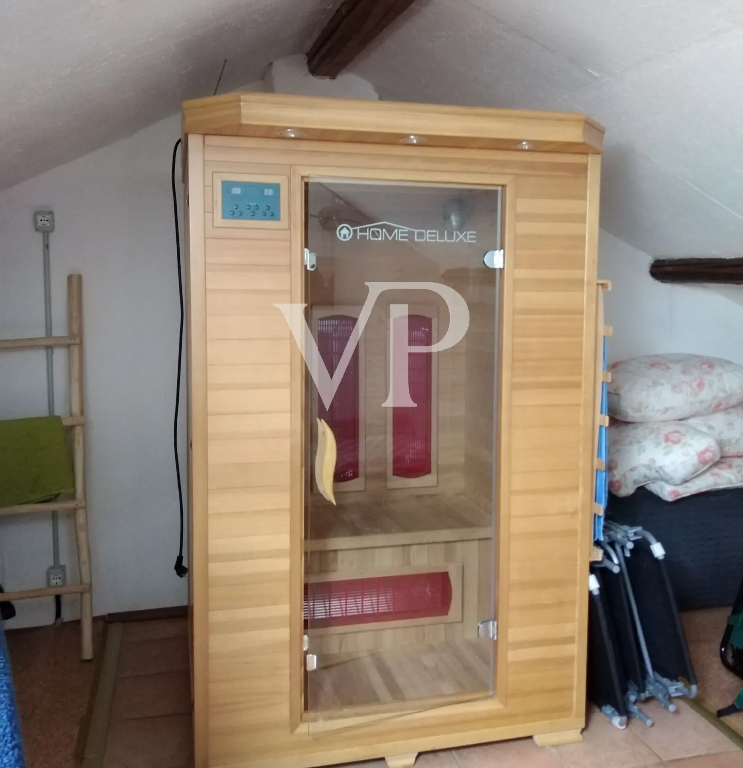 Villa con piscina nella verde campagna piemontese