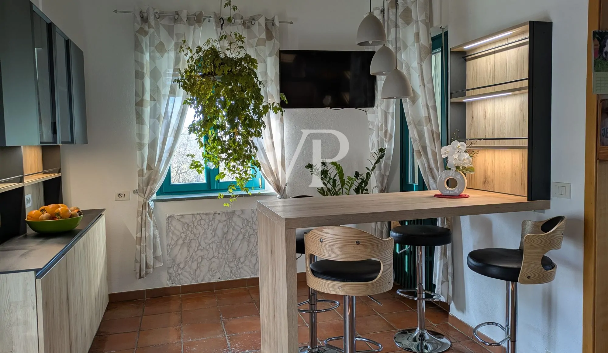 Villa con piscina nella verde campagna piemontese