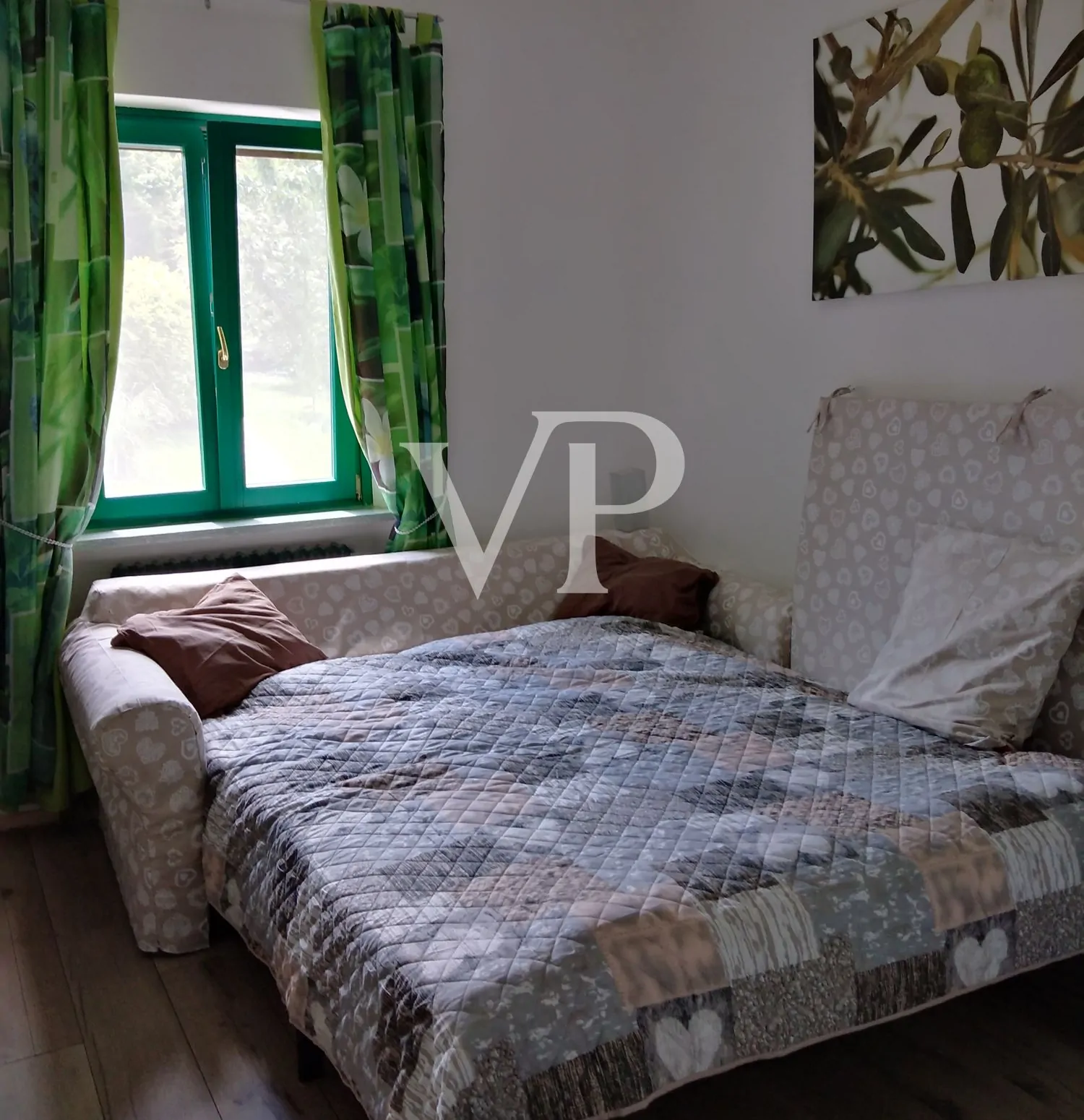 Villa con piscina nella verde campagna piemontese