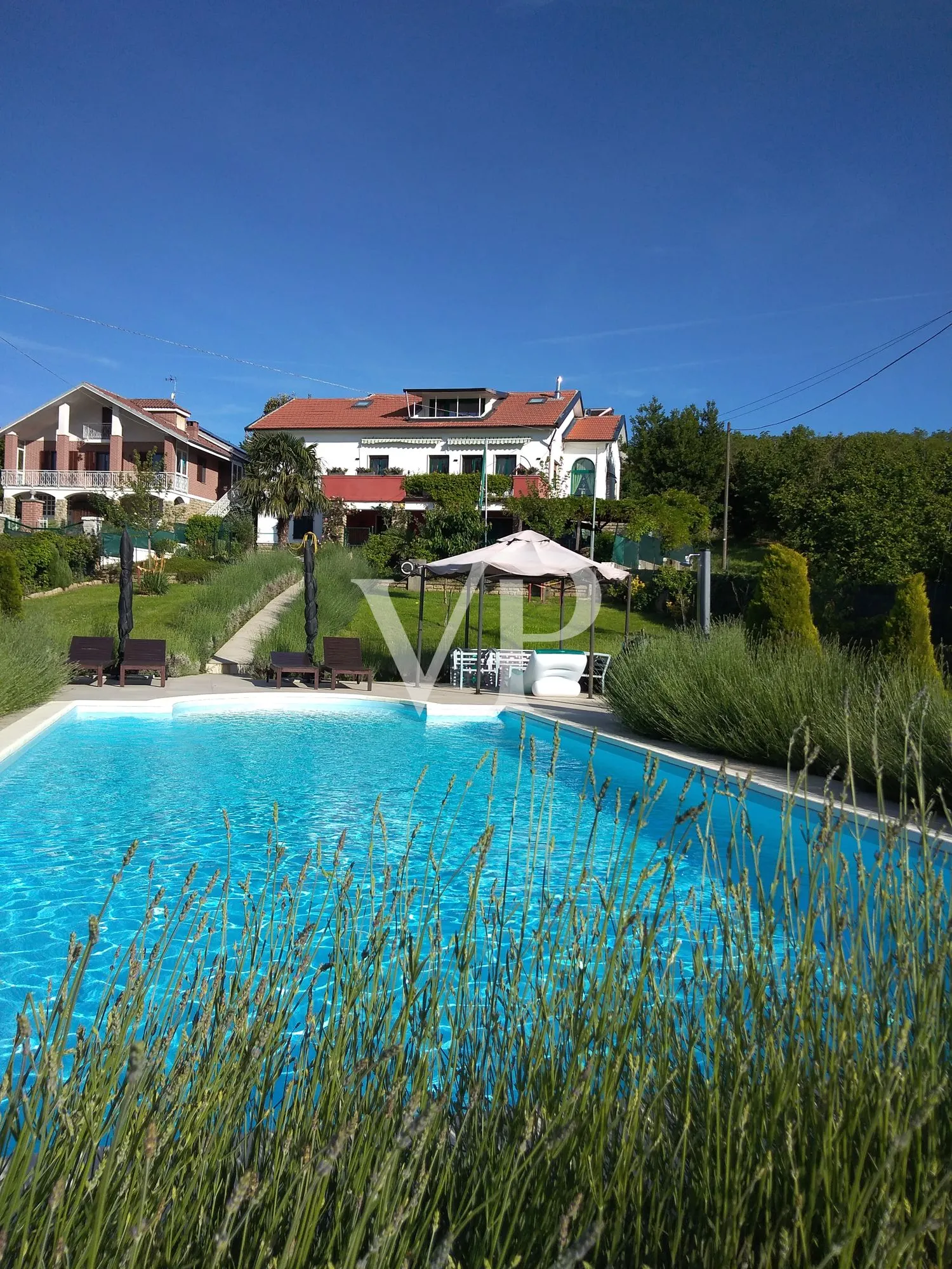 Villa with pool in the green Piedmont countryside
