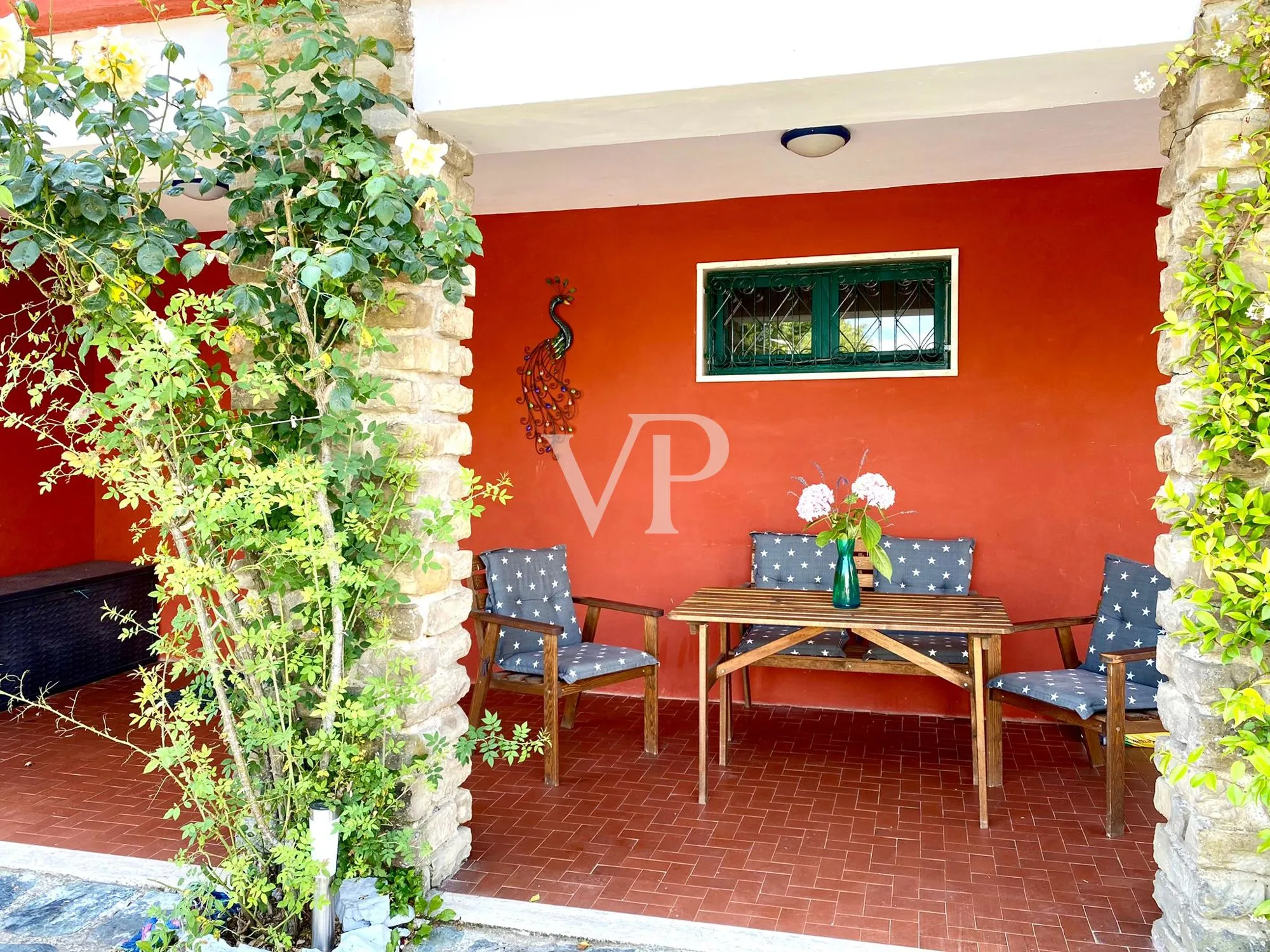 Villa with pool in the green Piedmont countryside