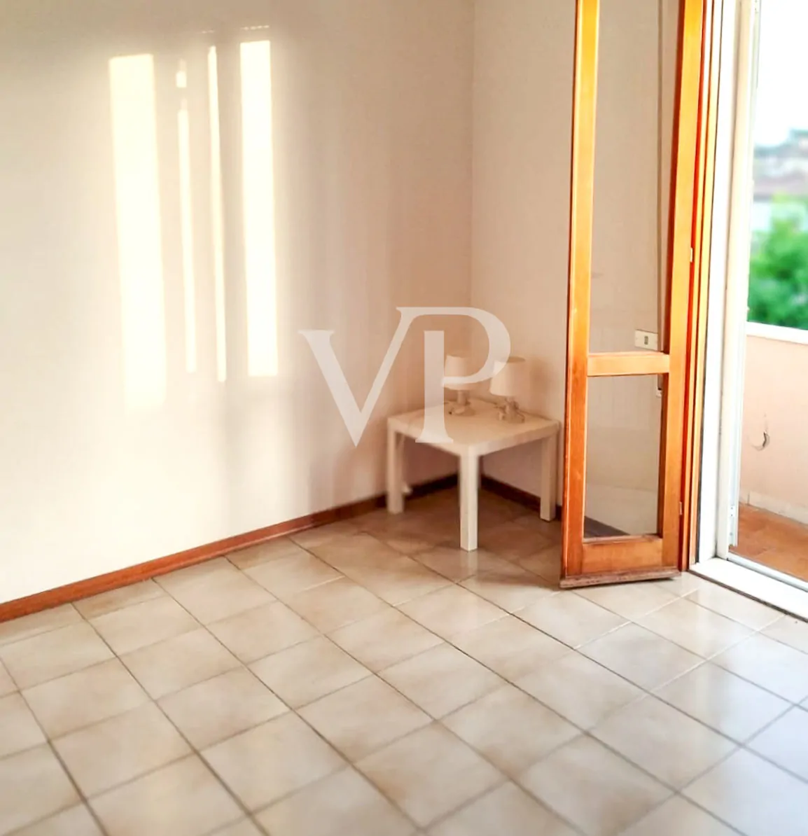 Casa adosada independiente con jardín y terraza