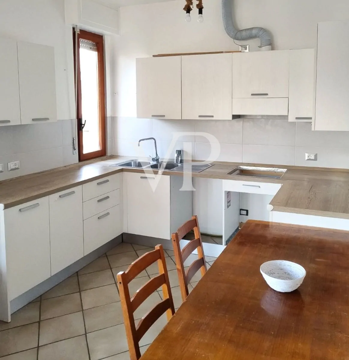 Casa adosada independiente con jardín y terraza