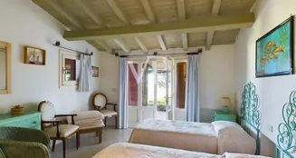 von_poll_real_estate_property_IT252941967_image_5