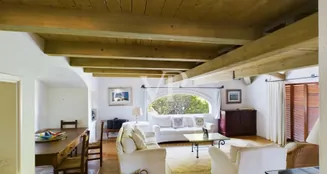 von_poll_real_estate_property_IT252941967_image_2