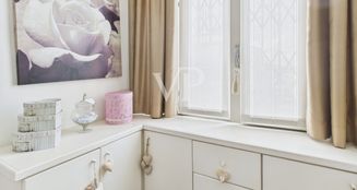 von_poll_real_estate_property_IT252941963_image_16