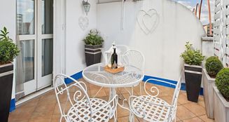 von_poll_real_estate_property_IT252941963_image_0