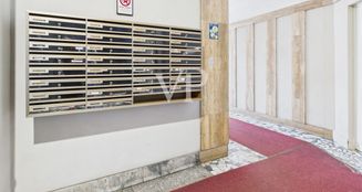 von_poll_real_estate_property_IT252941963_image_23