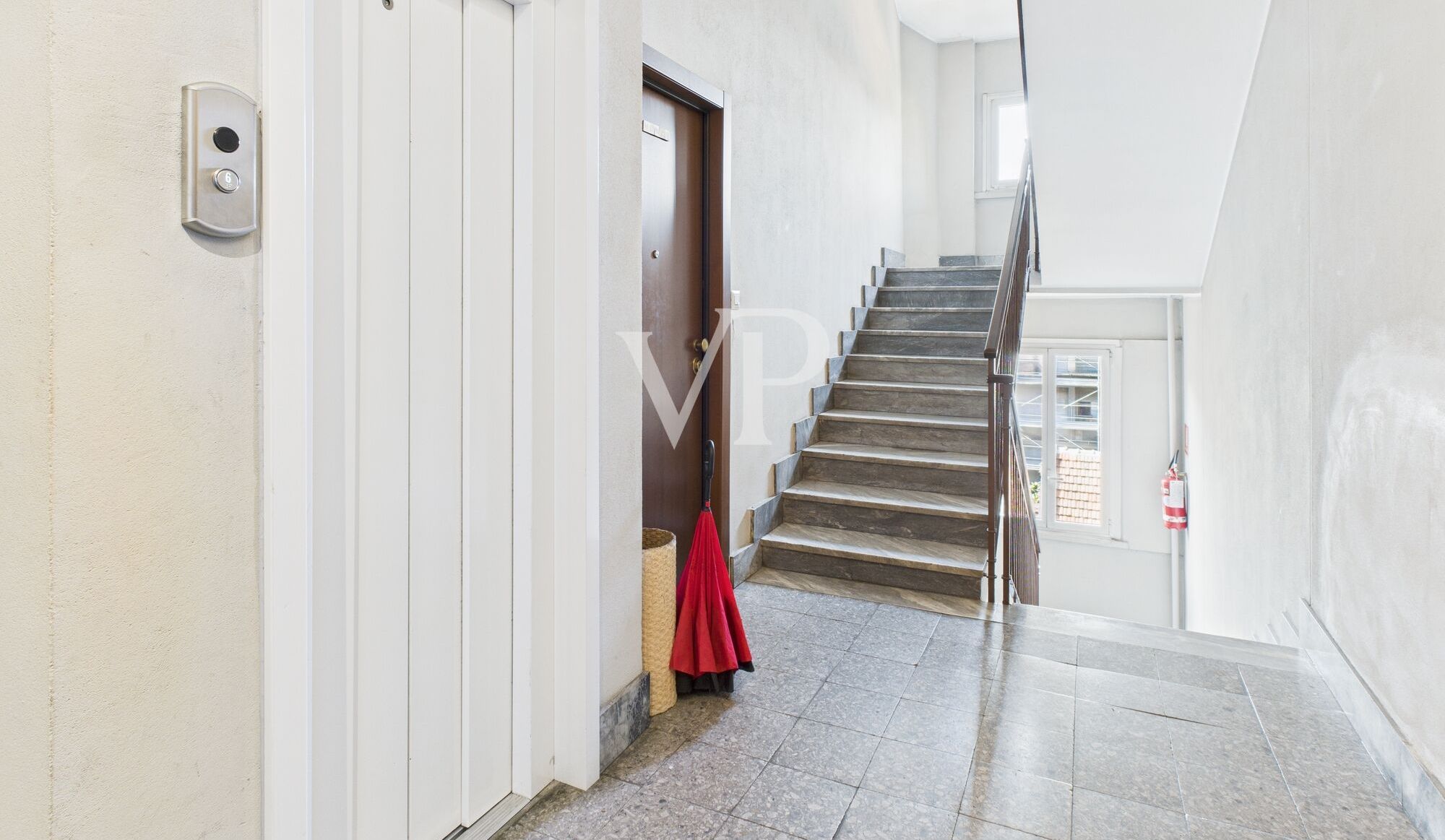 Exklusive Zwei-Zimmer-Wohnung mit Panoramaterrasse - Dachgeschoss