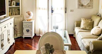 von_poll_real_estate_property_IT252941963_image_2