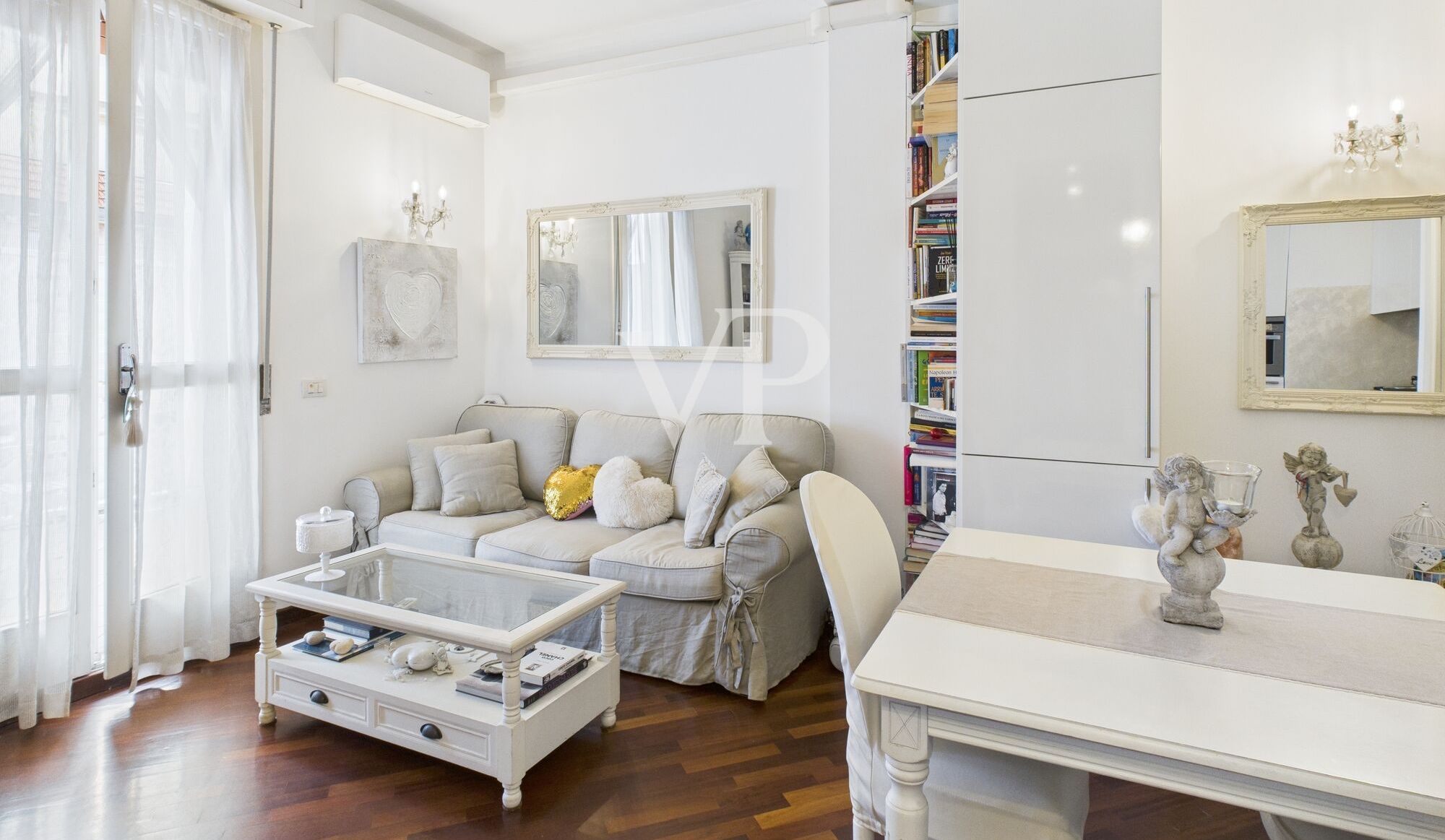 Exklusive Zwei-Zimmer-Wohnung mit Panoramaterrasse - Dachgeschoss