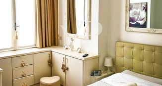 von_poll_real_estate_property_IT252941963_image_13