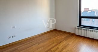 von_poll_real_estate_property_IT252941975_image_10