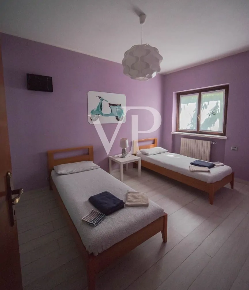 Residencia de lujo renovada en Colico, con vistas al lago