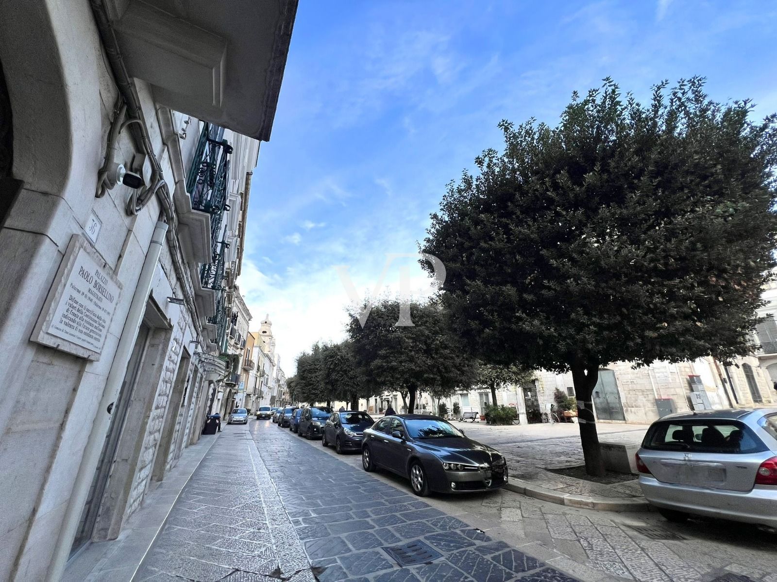 Prestigeträchtige historische Residenz mit Blick auf die Piazza Mazzini