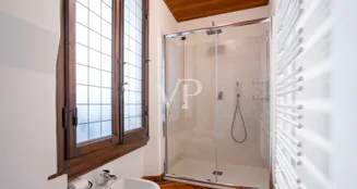 von_poll_real_estate_property_IT252942037_image_36