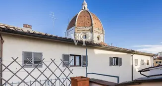 von_poll_real_estate_property_IT252942037_image_0