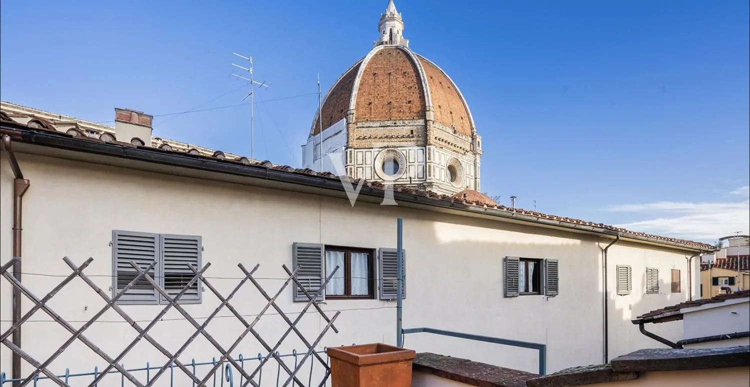 Attico in via del Campanile provvisto di CIN