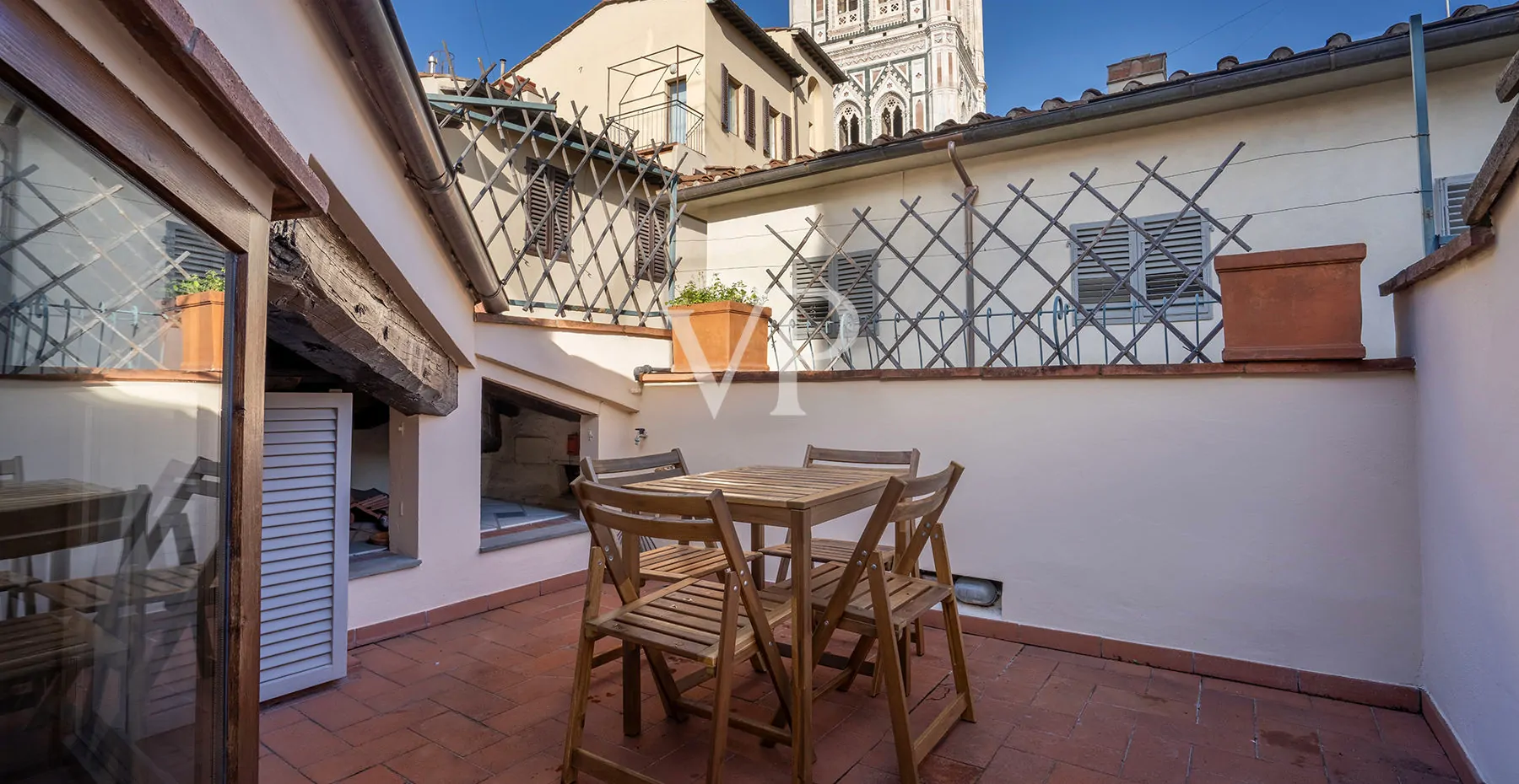 Attico in via del Campanile provvisto di CIN