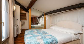 von_poll_real_estate_property_IT252942037_image_13