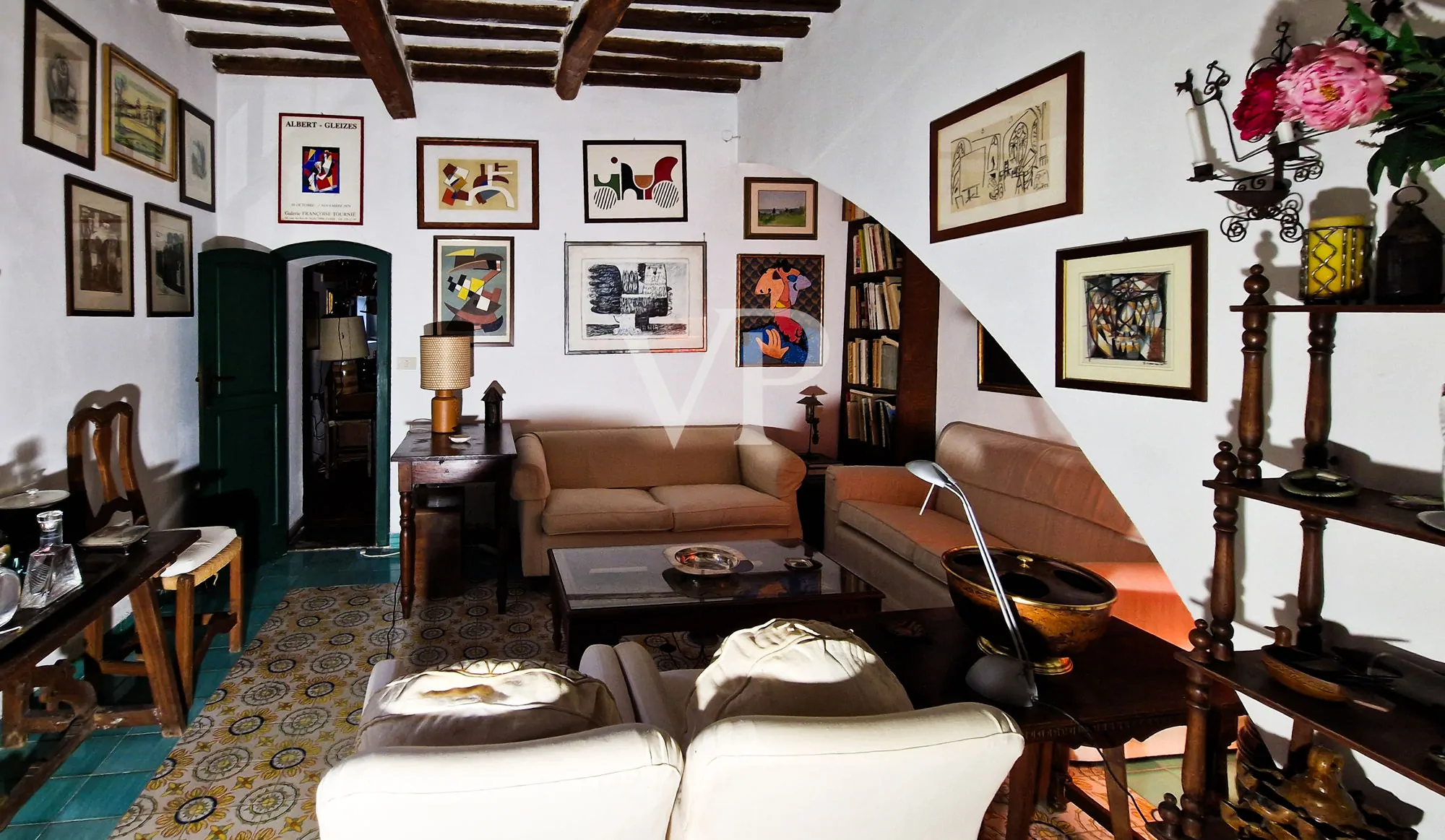 Tenuta storica con vista mare e 8 ettari di terreno – fascino toscano nei pressi di Pisa