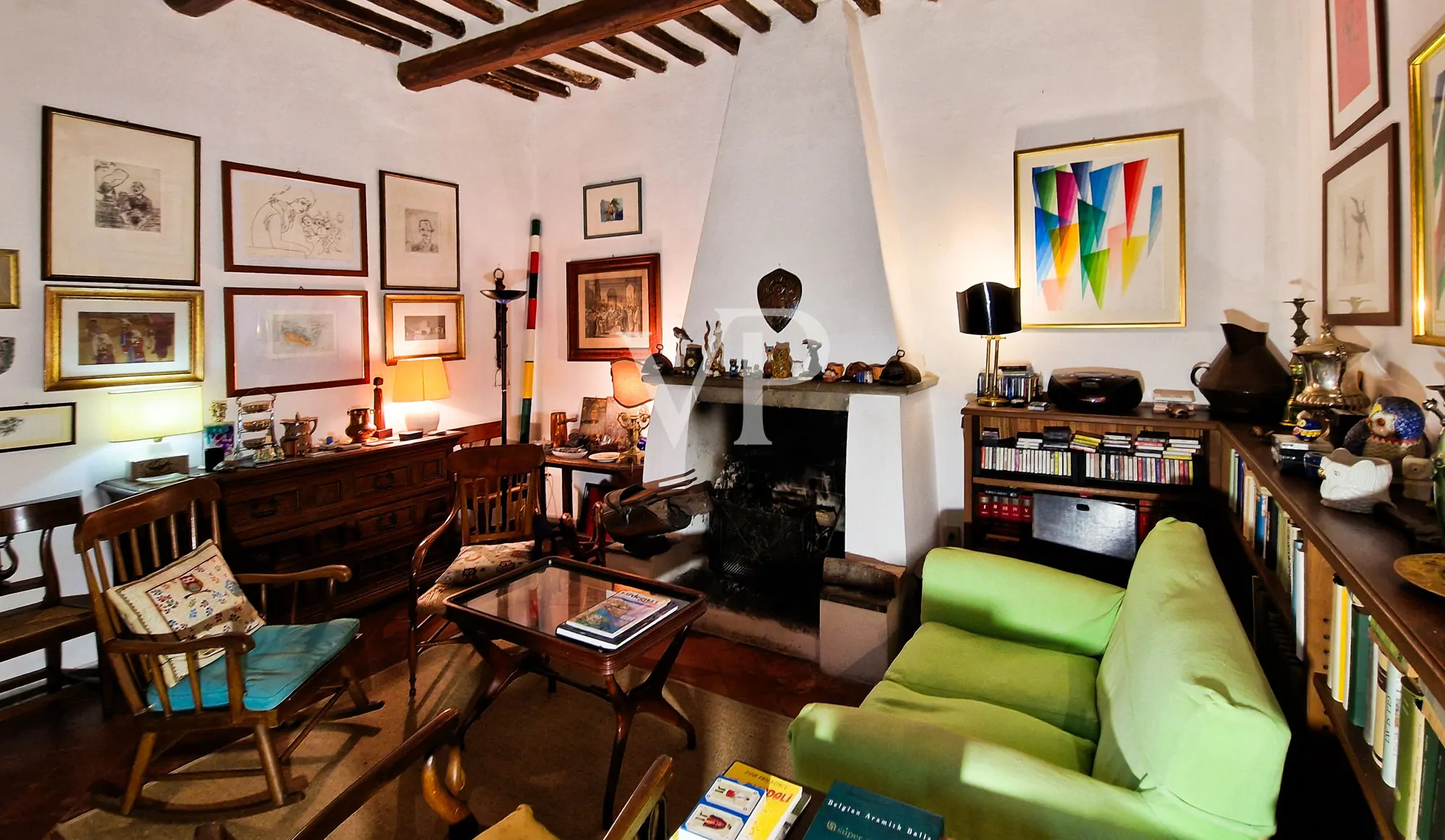 Tenuta storica con vista mare e 8 ettari di terreno – fascino toscano nei pressi di Pisa