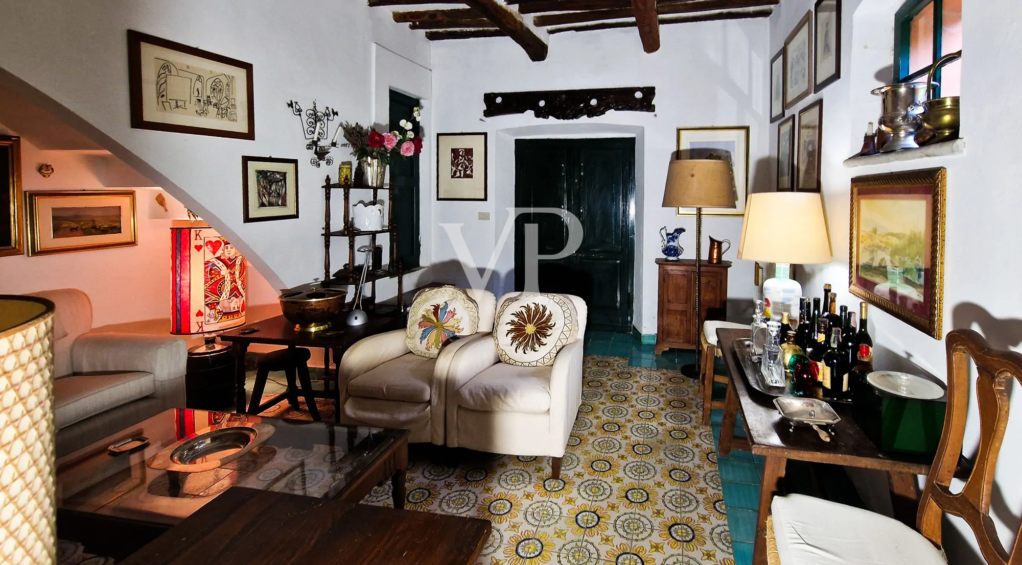 Tenuta storica con vista mare e 8 ettari di terreno – fascino toscano nei pressi di Pisa