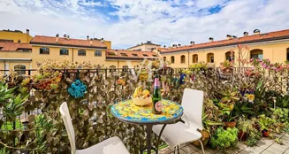 von_poll_real_estate_property_IT252942086_image_0