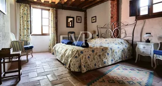 von_poll_real_estate_property_IT252942111_image_16