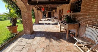 von_poll_real_estate_property_IT252942111_image_49