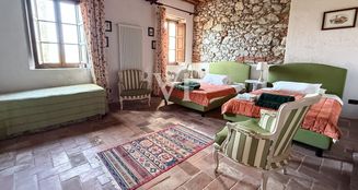 von_poll_real_estate_property_IT252942111_image_24