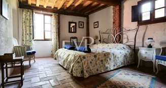 von_poll_real_estate_property_IT252942111_image_151