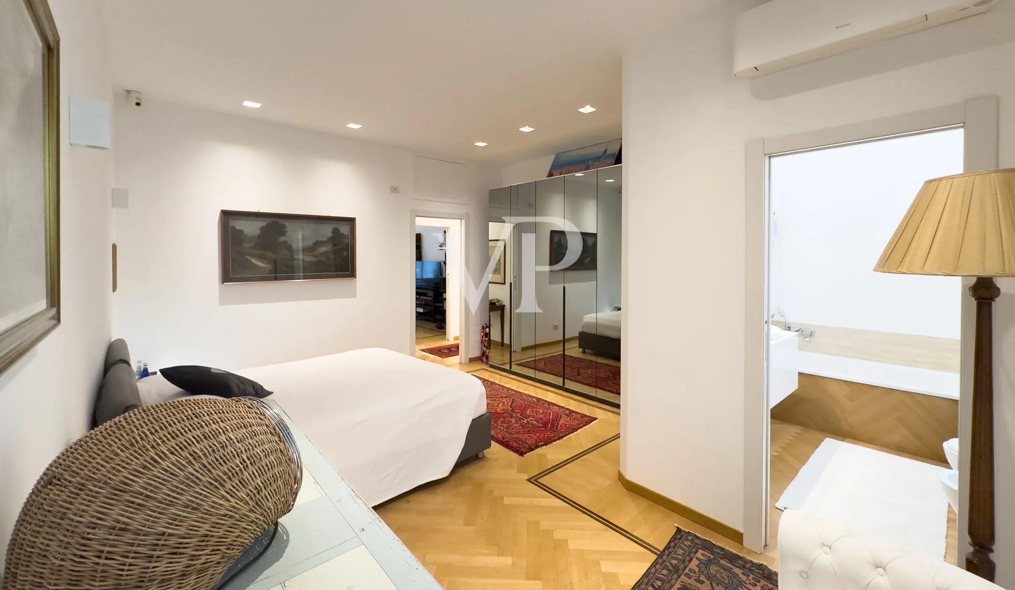 Exklusives Loft mit Design, Ruhe und Eleganz in der Nähe des Doms