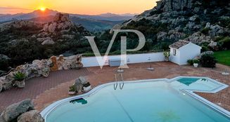 von_poll_real_estate_property_IT252942118_image_2