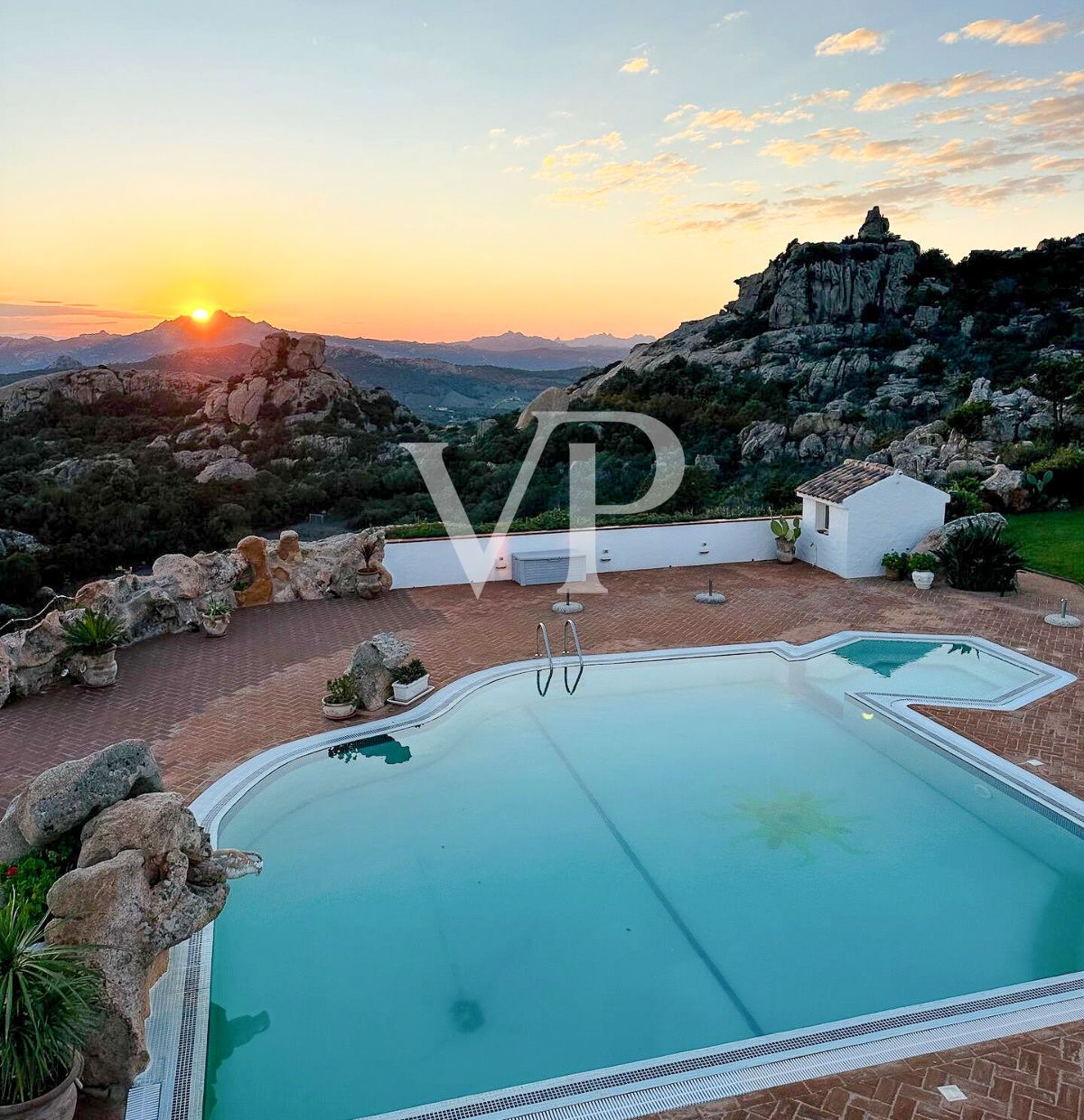 Exklusive Villa mit direktem Zugang zum Privatstrand