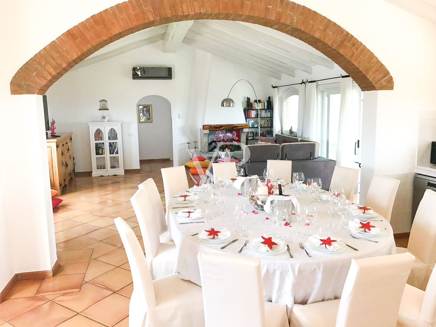Esclusiva villa con accesso diretto alla spiaggia privata
