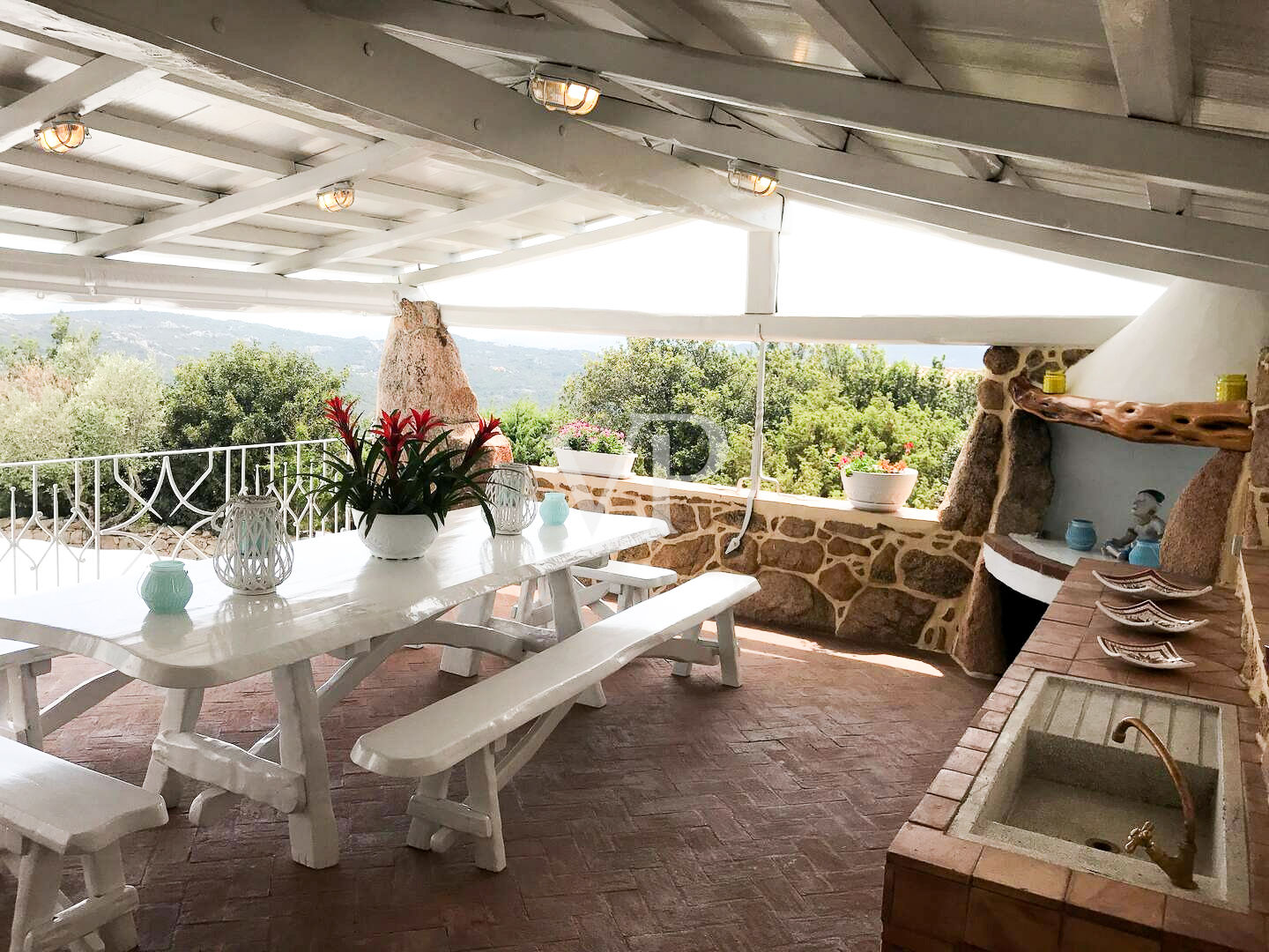 Esclusiva villa con accesso diretto alla spiaggia privata