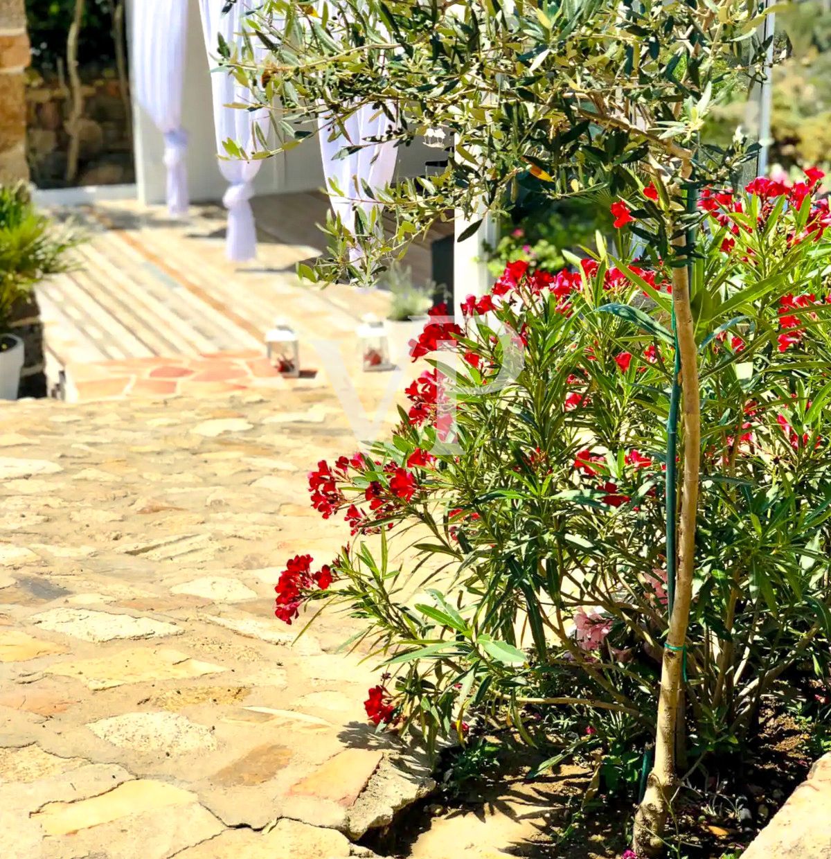 Exklusive Villa mit direktem Zugang zum Privatstrand