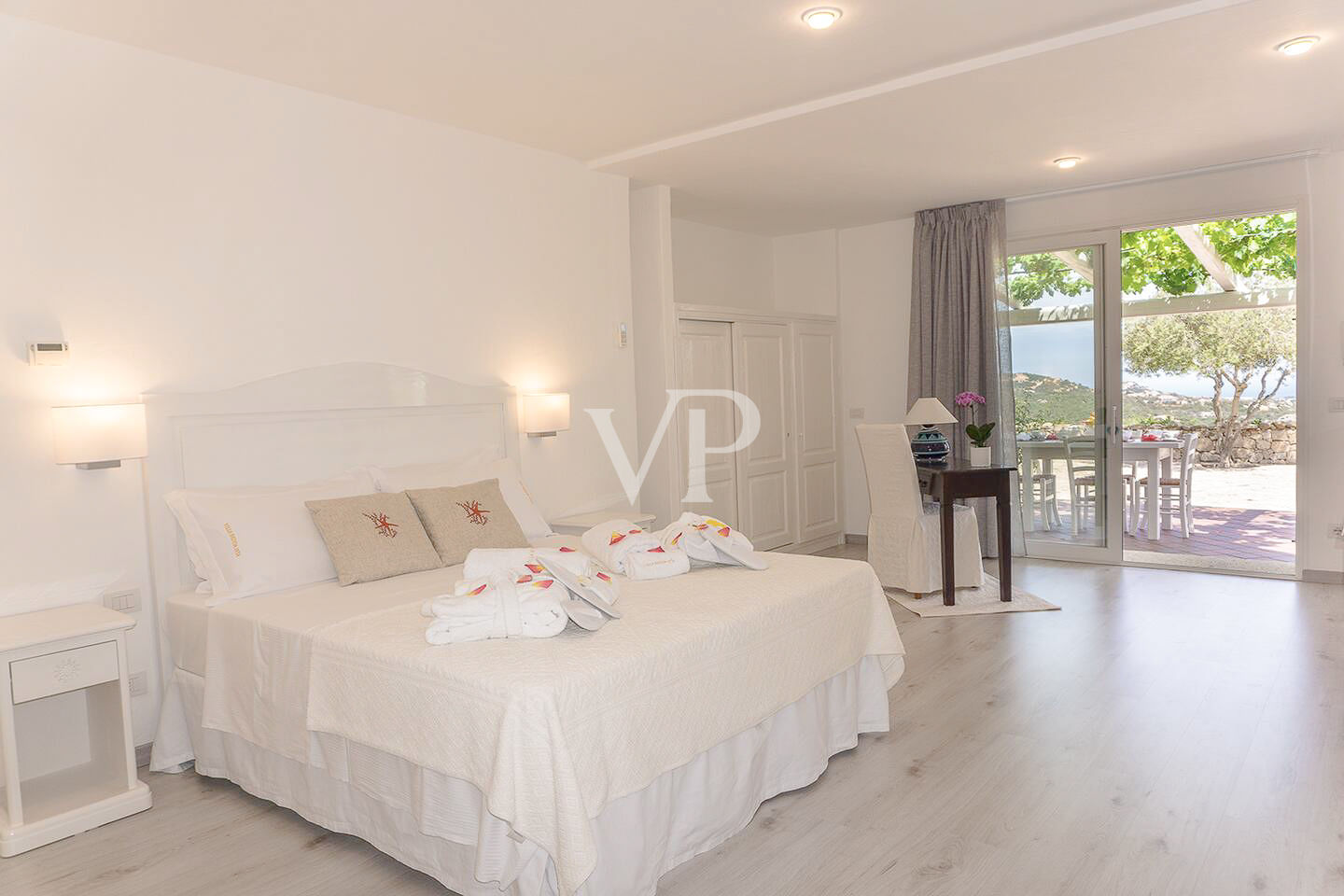 Esclusiva villa con accesso diretto alla spiaggia privata