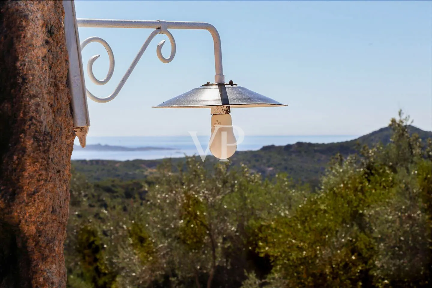 Exklusive Villa mit direktem Zugang zum Privatstrand