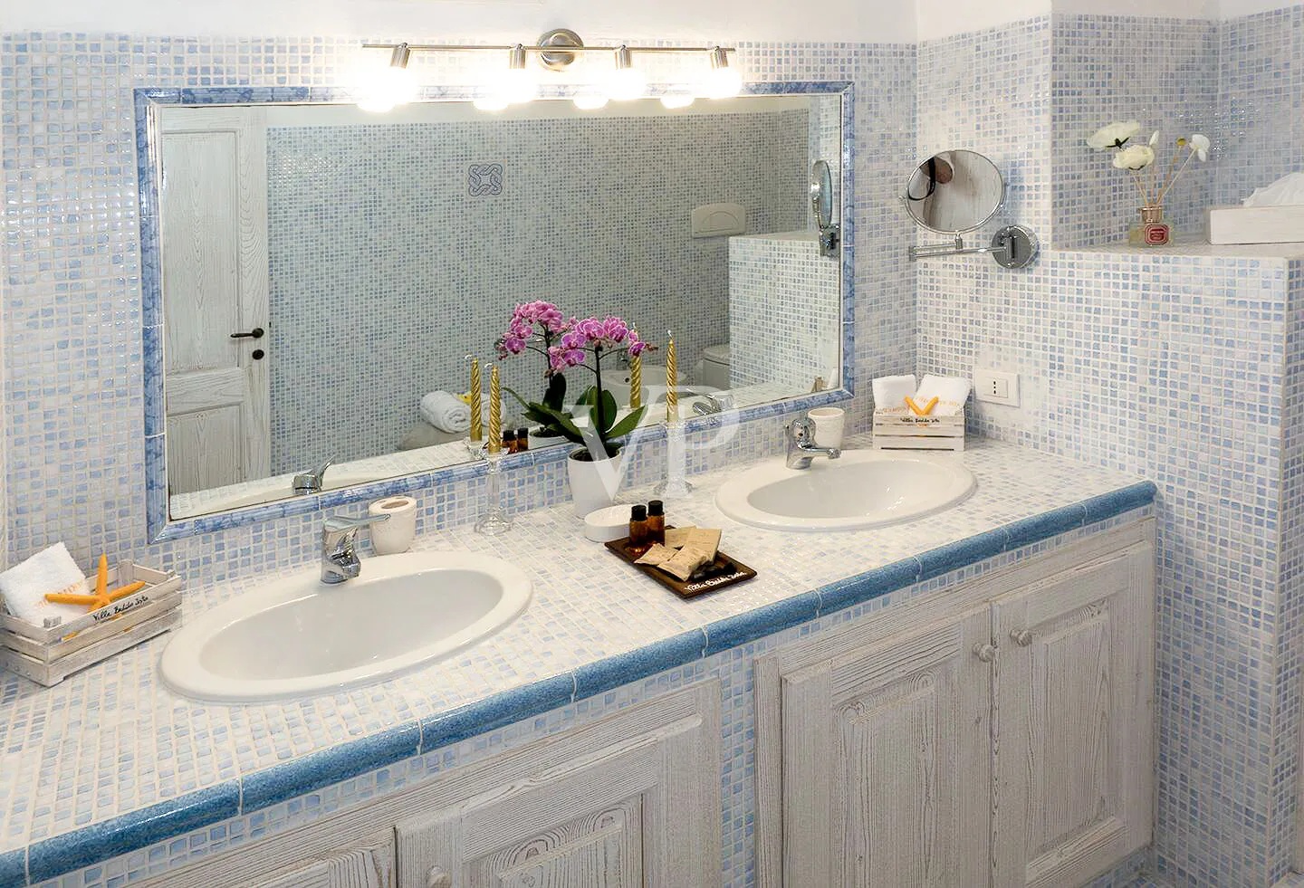 Exklusive Villa mit direktem Zugang zum Privatstrand