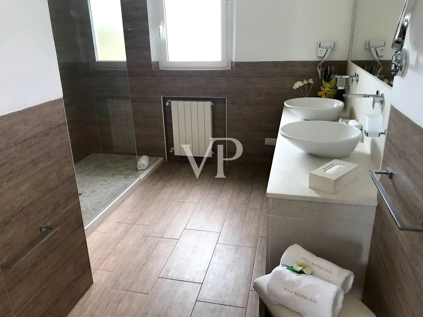 Exklusive Villa mit direktem Zugang zum Privatstrand