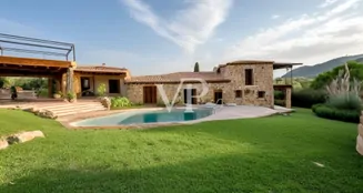 von_poll_real_estate_property_IT252942119_image_1