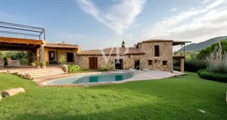 von_poll_real_estate_property_IT252942119_image_0