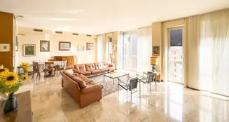 von_poll_real_estate_property_IT252942116_image_0