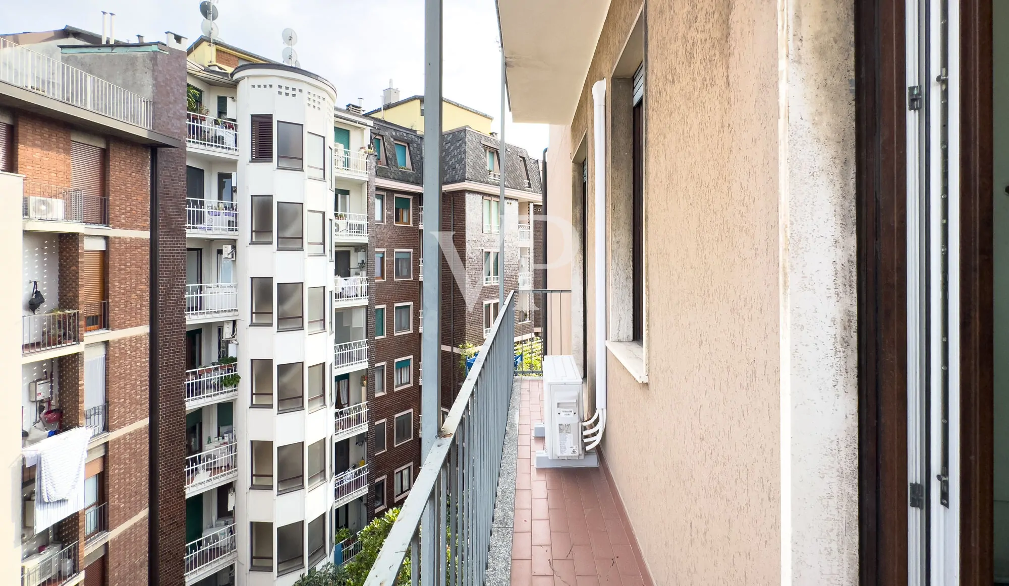 Luminoso apartamento de tres habitaciones con vista panorámica - Città Studi