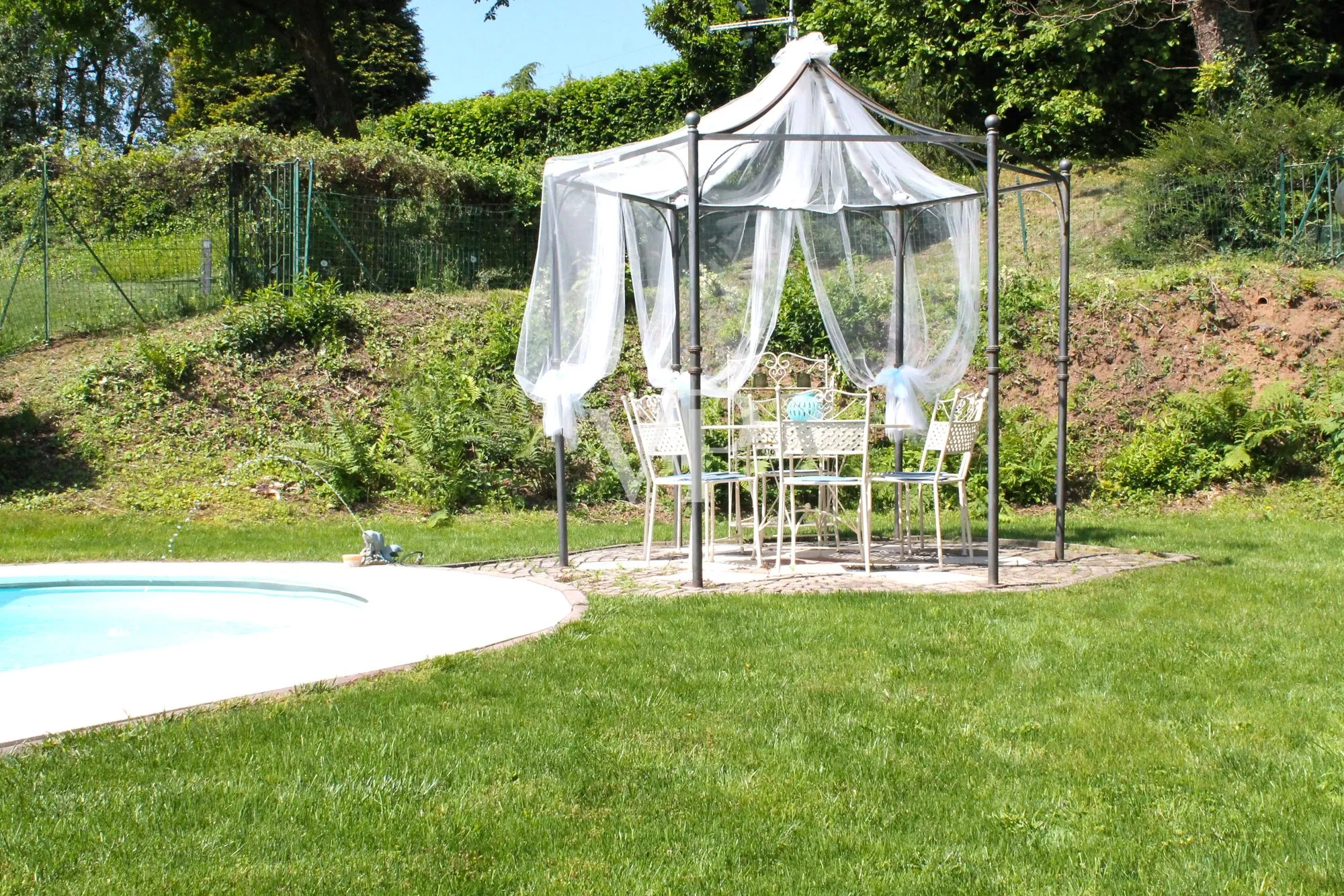 Freistehende Villa in der exklusiven Residenz 'I Cinq Fo'